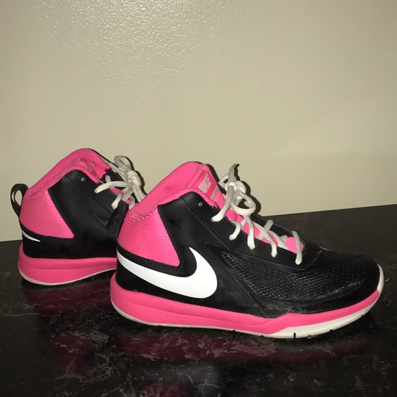SALE ❗️ Hot pink & black Nike’s - MAKE OFFER - Picture 4 of 5
